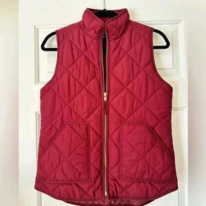 J. Crew mercantile puffer vest burgundy with gold zipper, women size XS, warm